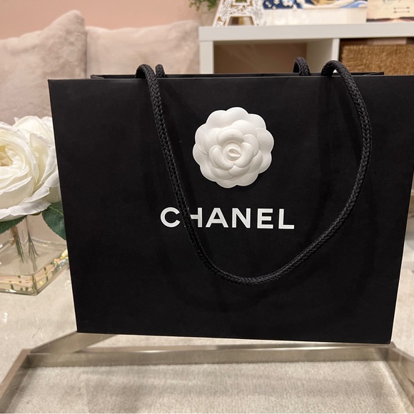Chanel Gift Box Set - Picture 8 of 12